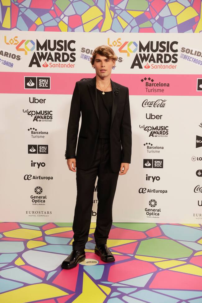 El cantante peruano Pascal, que acompaña a Polo Nández en su colaboración 'Borracho el corazón', es una de las futuras promesas de la música latina. Un placer tenerlo con nosotros en LOS40 Music Awards Santander 2024.