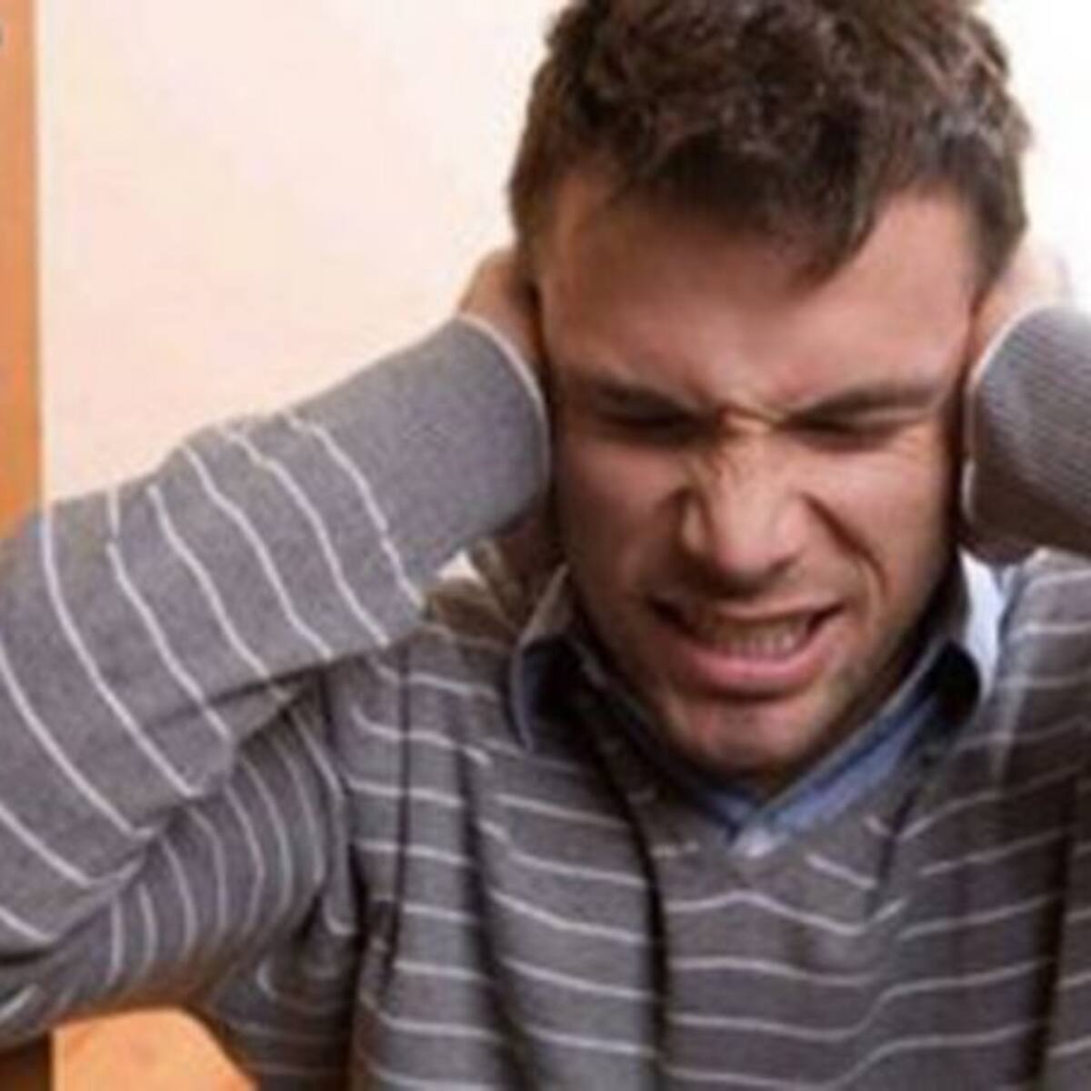 Condenan a un hombre por poner la música a todo volumen e irse de casa