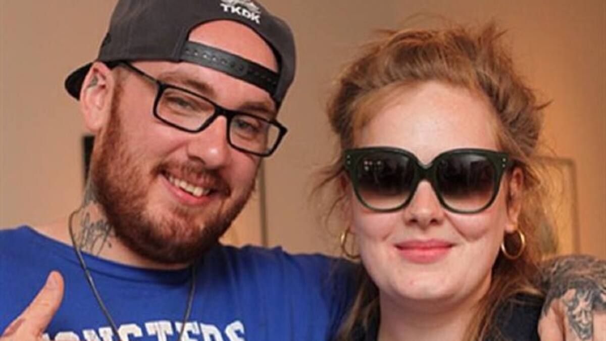 Adele tiene nuevo tatuaje