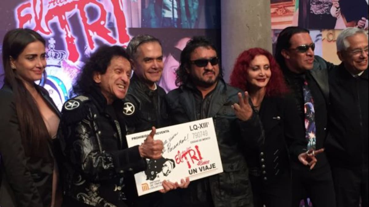 Alex Lora a dueto con Mancera