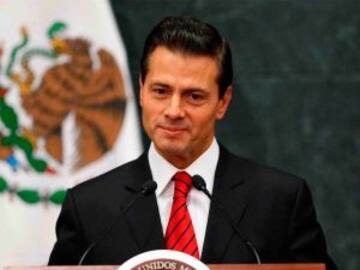 EPN lo hizo otra vez, sufre para dar la hora