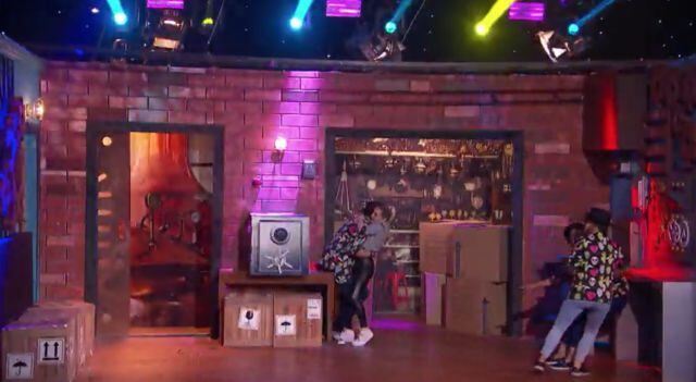 Eso sí, primero abrazó y besó a su novio