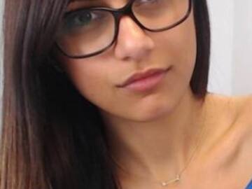 Mia Khalifa recibe el año con foto de infarto