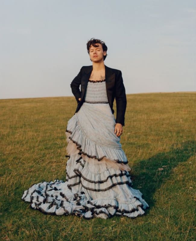 Harry Styles se ha sumado a la lista de hombres que han utilizado falda