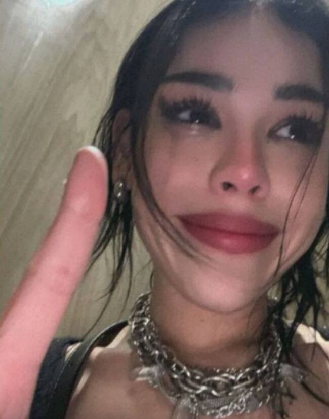 Danna Paola llorando