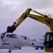 Destroza un avión tras ser despedido