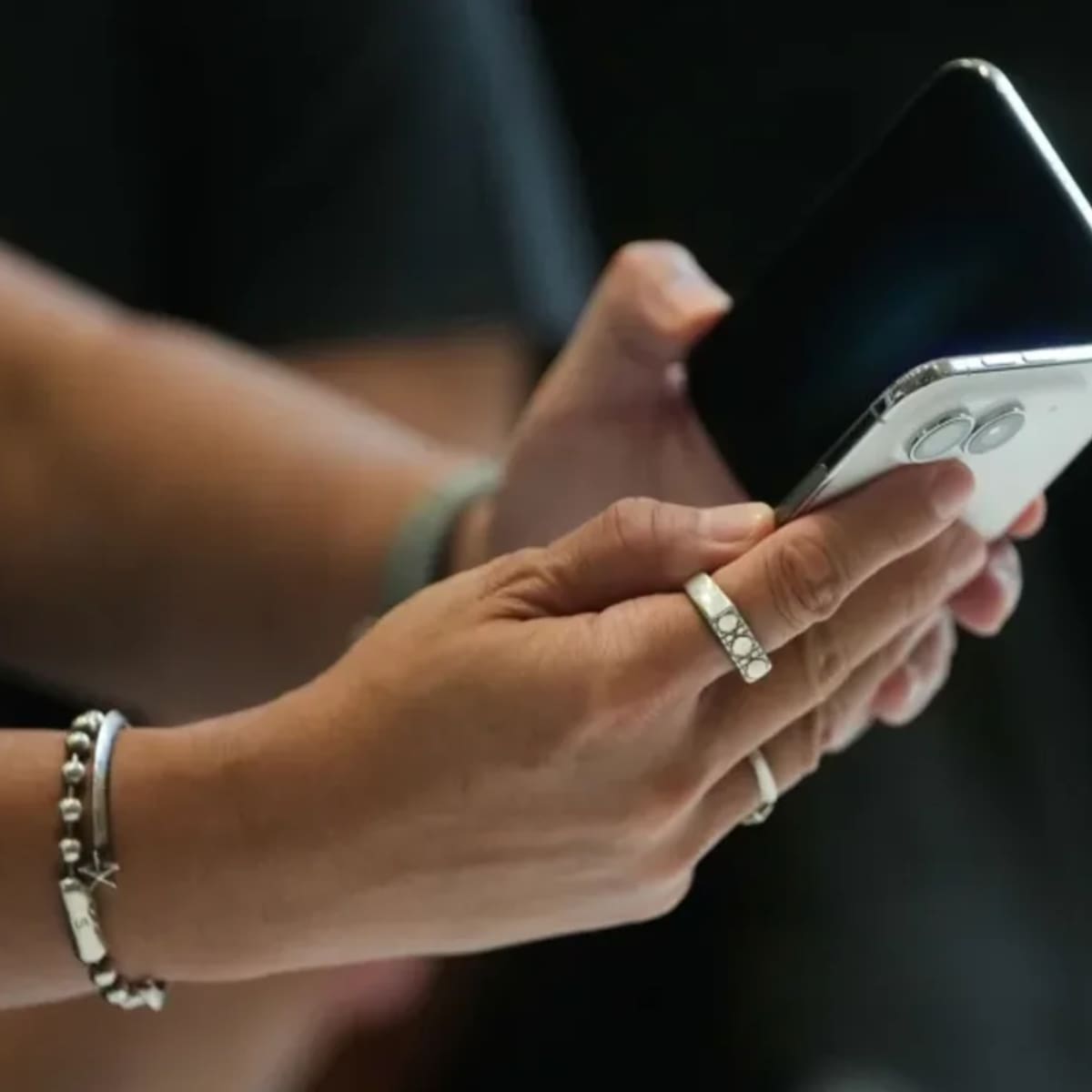 iPhone Duo: así es el primer iPhone plegable de Apple y este es su precio