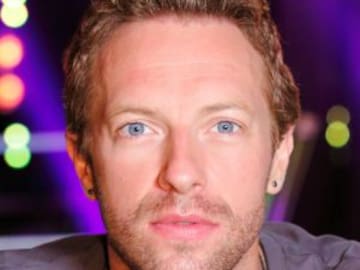 Chris Martin se encuentra a sus exes mientras estaba con Dakota Johnson