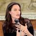 Esta mujer asegura ser la doble de Angelina Jolie