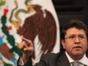 Monreal se va de Morena