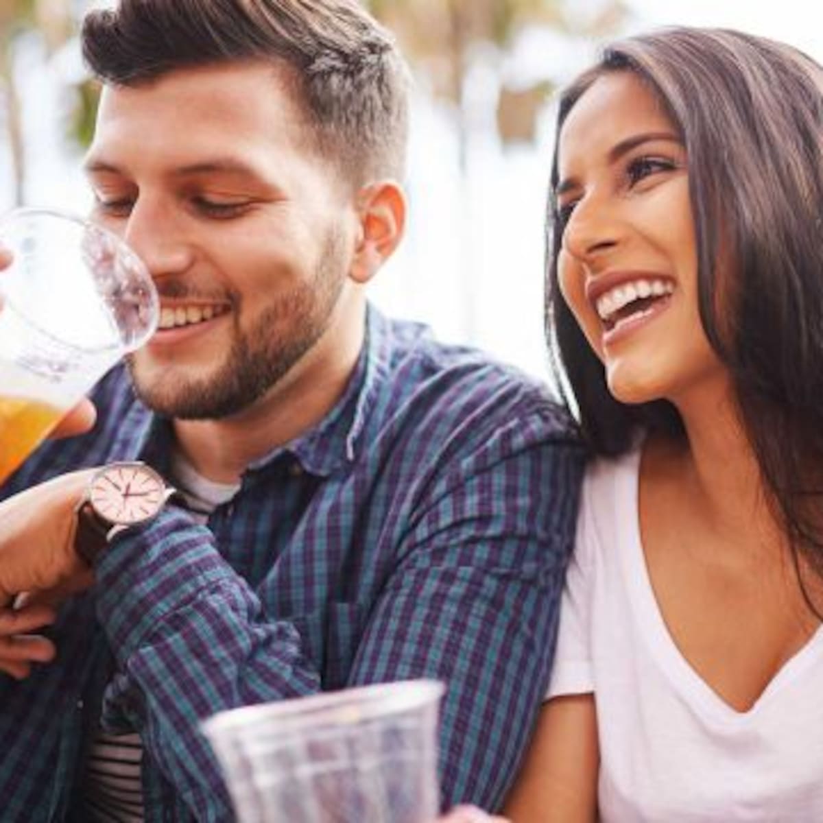 Las parejas que se emborrachan juntas son más felices