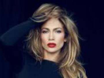 Jennifer Lopez es captada bailando sensualmente