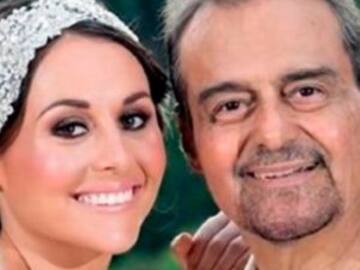 Zuria Vega tiene encuentro con su fallecido padre