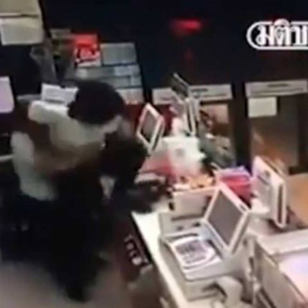 Se defendió de un robo con su arma blanca humana