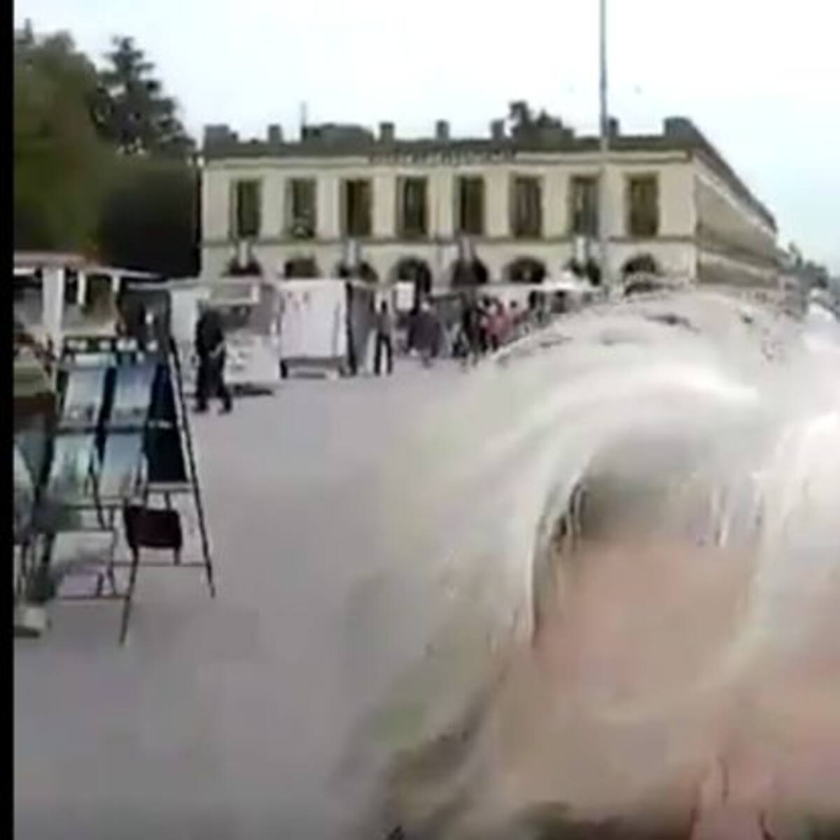 No sabía que su teléfono tenía cámara frontal y se viralizó