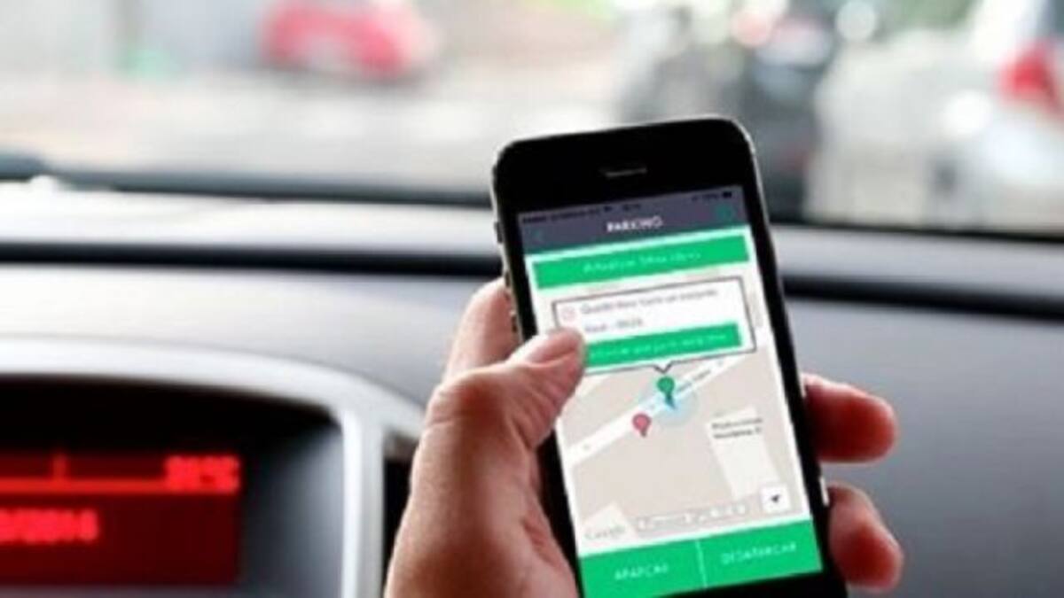 Escucha las notas curiosas.