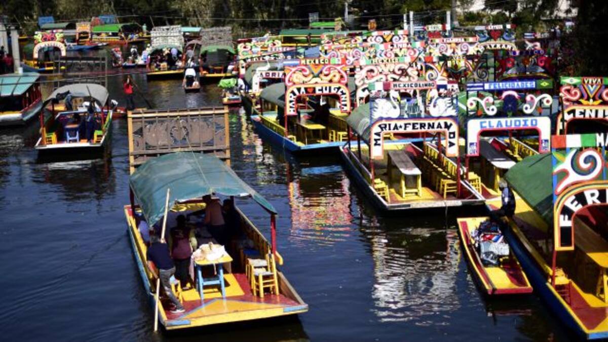 Xochimilco sin alcohol y con chalecos salvavidas en las trajineras