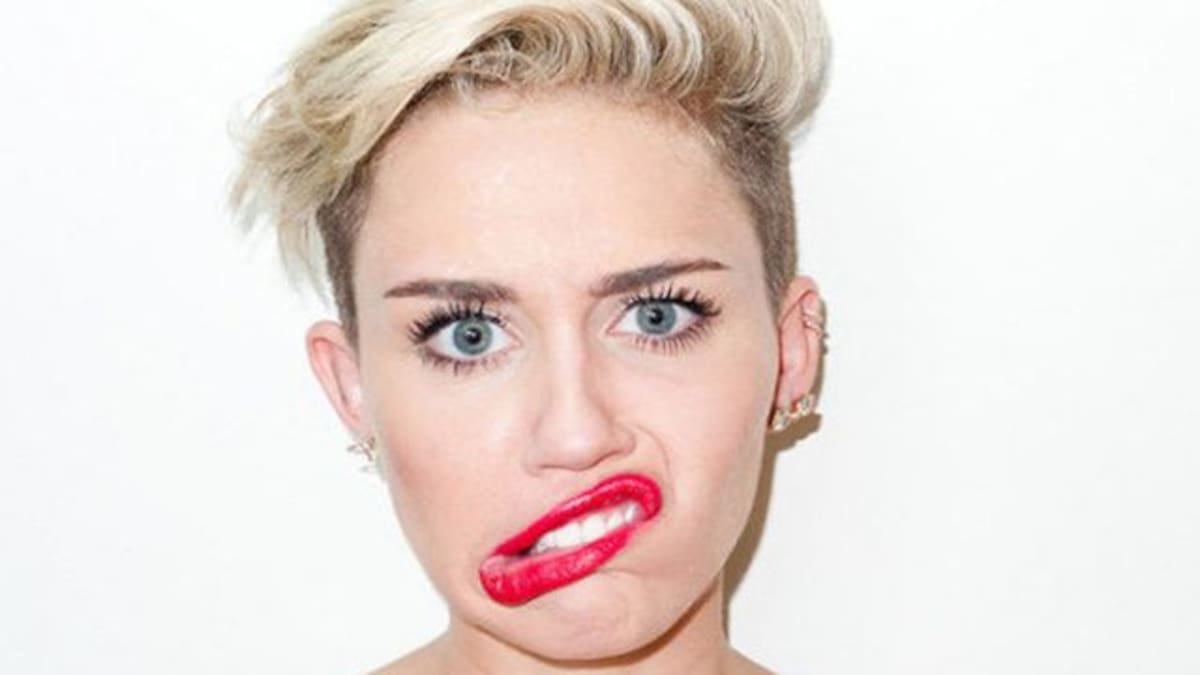 Miley Cyrus arruina show por estar demasiado drogada